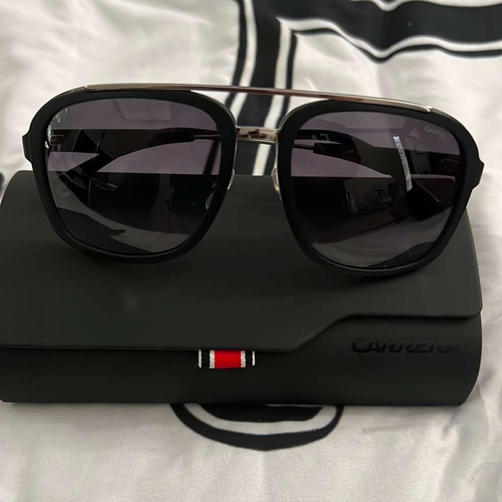 Men Carrera sunglasses